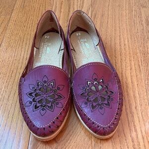 Armandos Artesanias, Handmade Leather Purple Women's Shoes, size 7